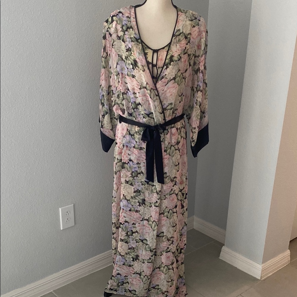 Vintage Linda Floral Full Length Nightgown with Matching Robe